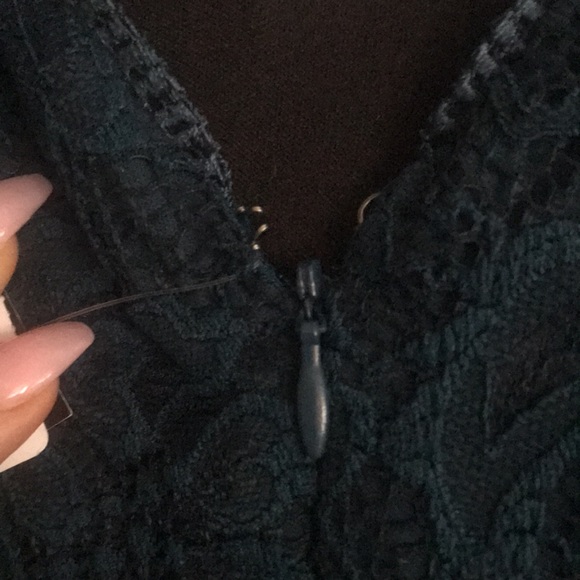 Le Chateau Dress size L - Picture 6 of 7